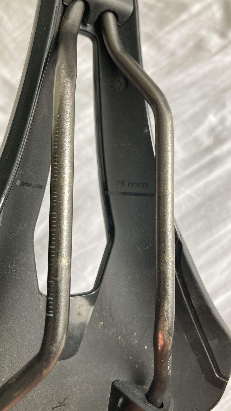 Sedlo Fizi:k Tempo 150mm