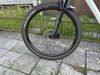 Rockrider XC Race 900S s karbonovými koly Raynolds a karbon. rámem, Sram GX AXS elektronické řazení