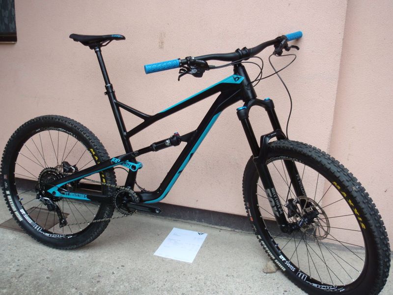 Zánovní enduro YT Jeffsy 27 AL - exkluzivní stav!