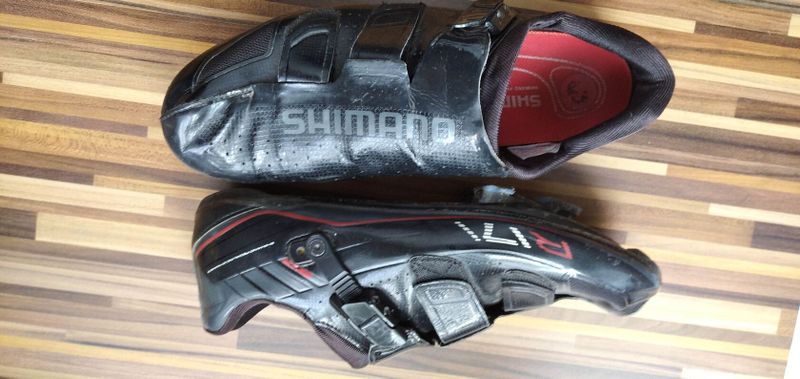 Shimano R171 vel. 46