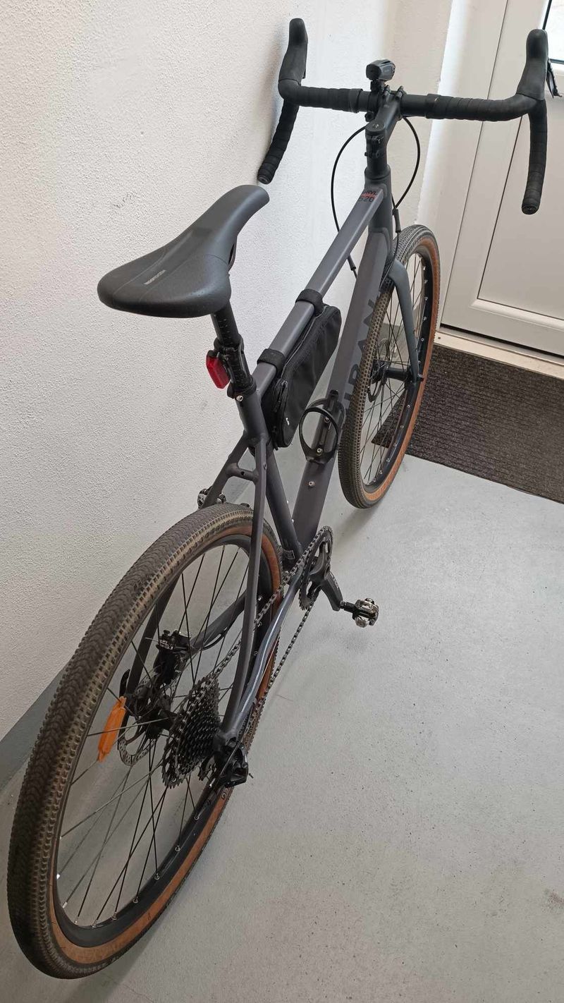 Triban Gravel 520