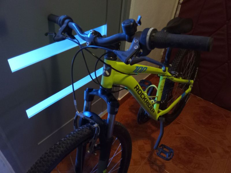 Prodám 2x kolo Rockraider st 100