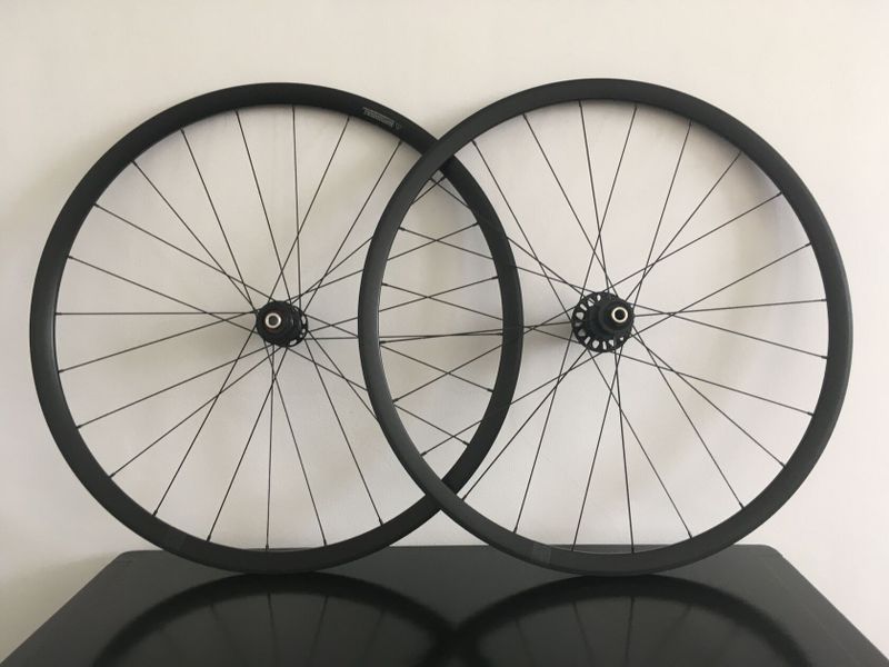 Silniční zapletená kola Fulcrum Racing 600 DB + zdarma jeté pláště Conti Grand Prix + obyčejné duše
