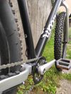 Woom 6 OFF Black 26" dětské kolo s teleskopickou sedlovkou