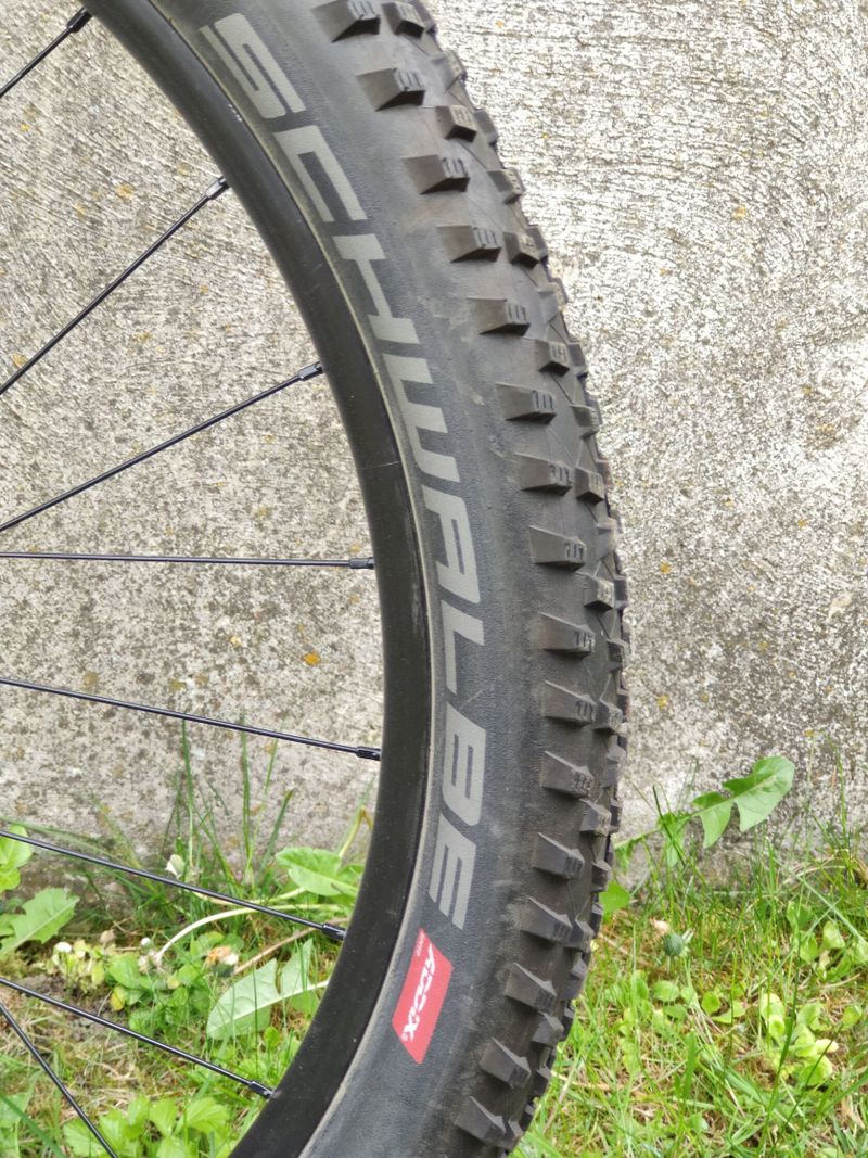 Woom 6 OFF Black 26" dětské kolo s teleskopickou sedlovkou