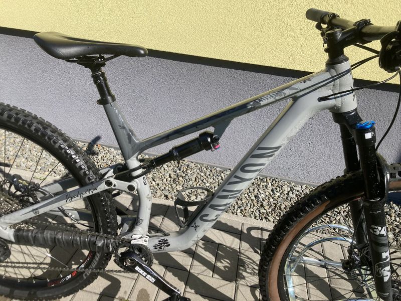 Canyon Neuron 7 AI trail-bike ve skvělém stavu L