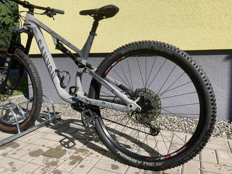 Canyon Neuron 7 AI trail-bike ve skvělém stavu L
