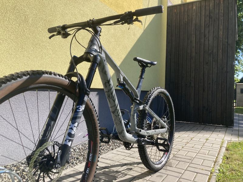 Canyon Neuron 7 AI trail-bike ve skvělém stavu L