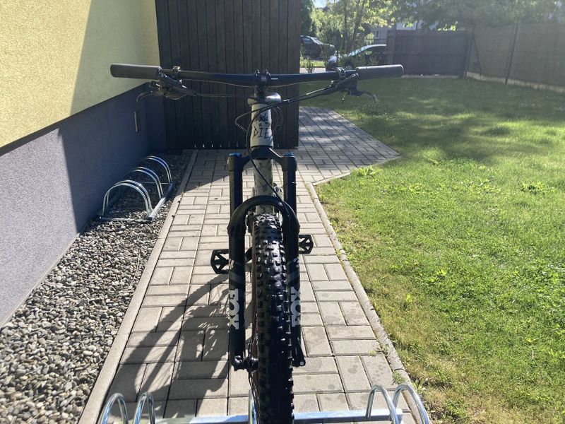 Canyon Neuron 7 AI trail-bike ve skvělém stavu L