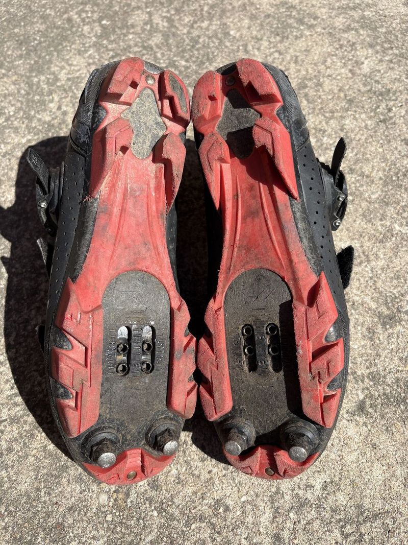 MTB tretry Ekoi velikost 40