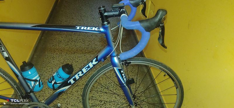 Prodám sil.kolo TREK velikost 60 komponenty Shimano 105. 2×10