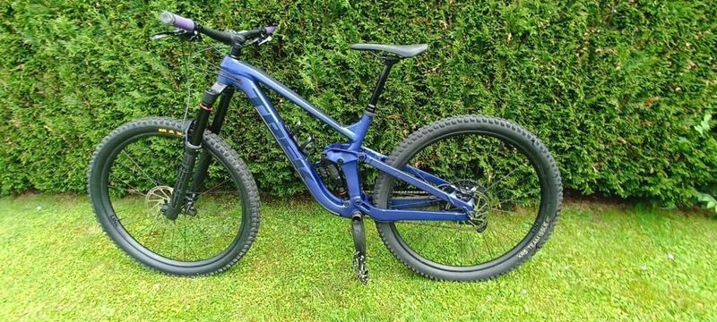 TREK SLASH 8 velikost M