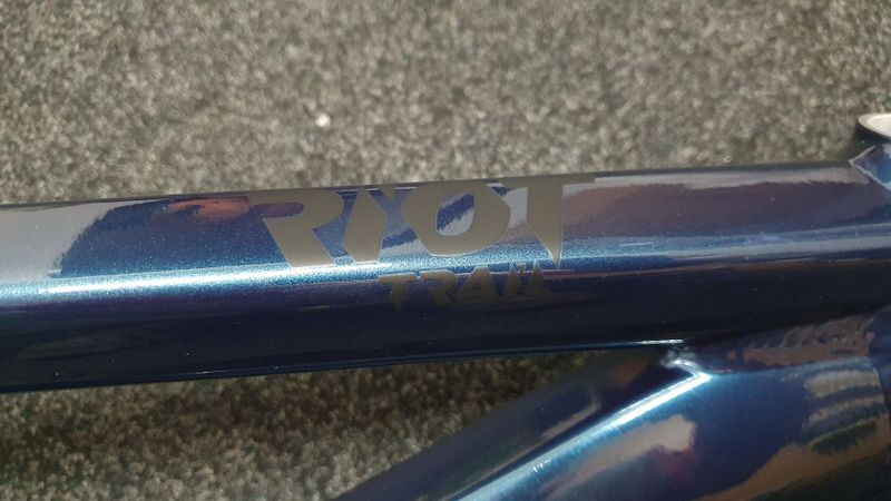 GHOST Riot vel.L+M