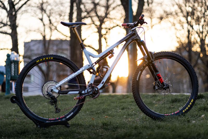 Commencal Meta AM 29, vel. L, FOX + Shimano Saint