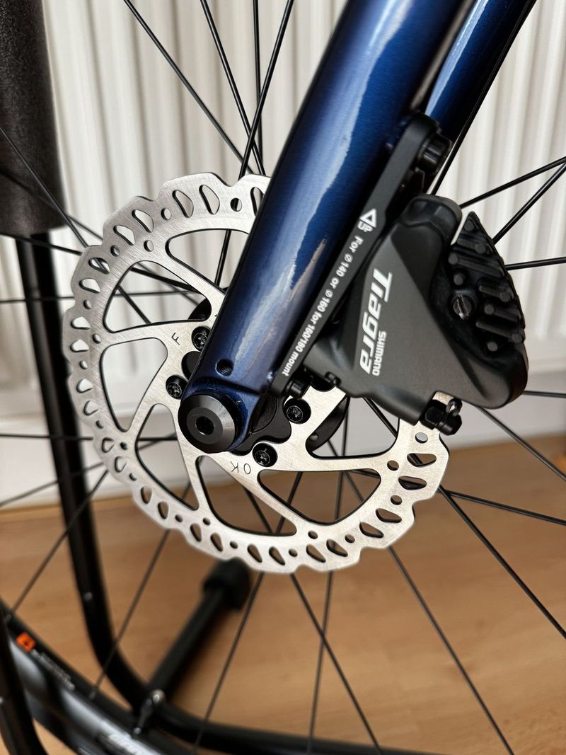 LIV Avail AR 2 (Giant), velikost S