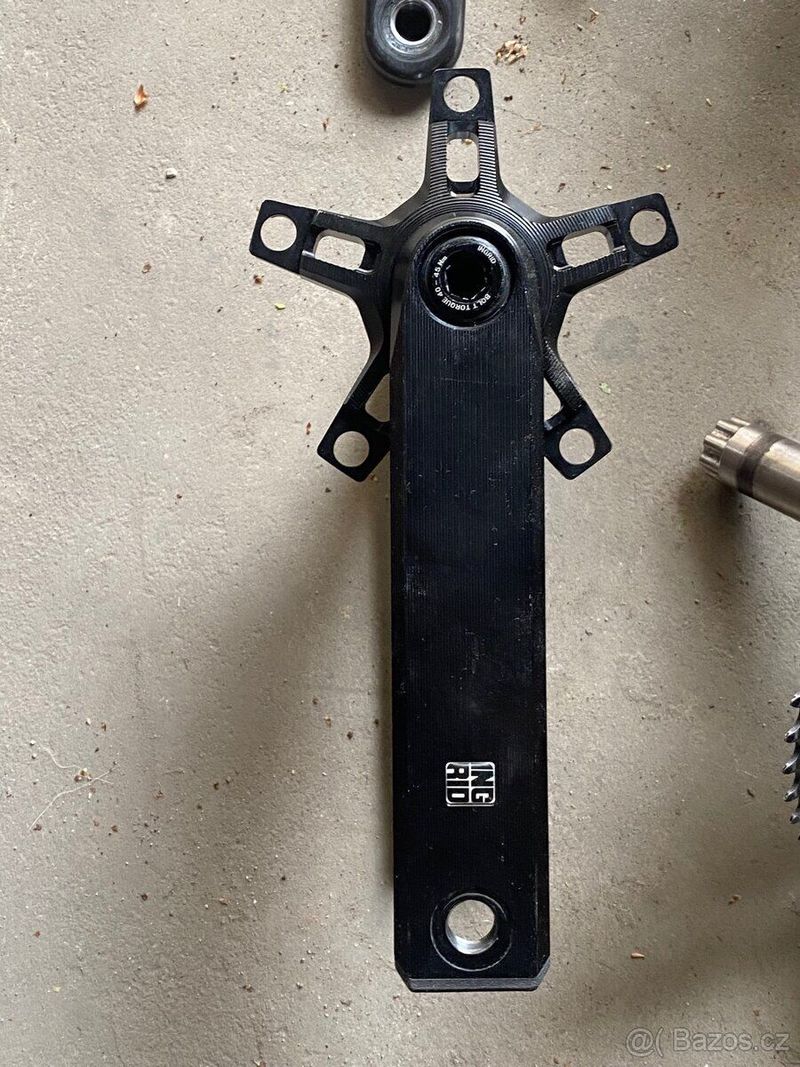 Karbonové / duralové kliky (Sram, FSA, Rotor, Shimano)