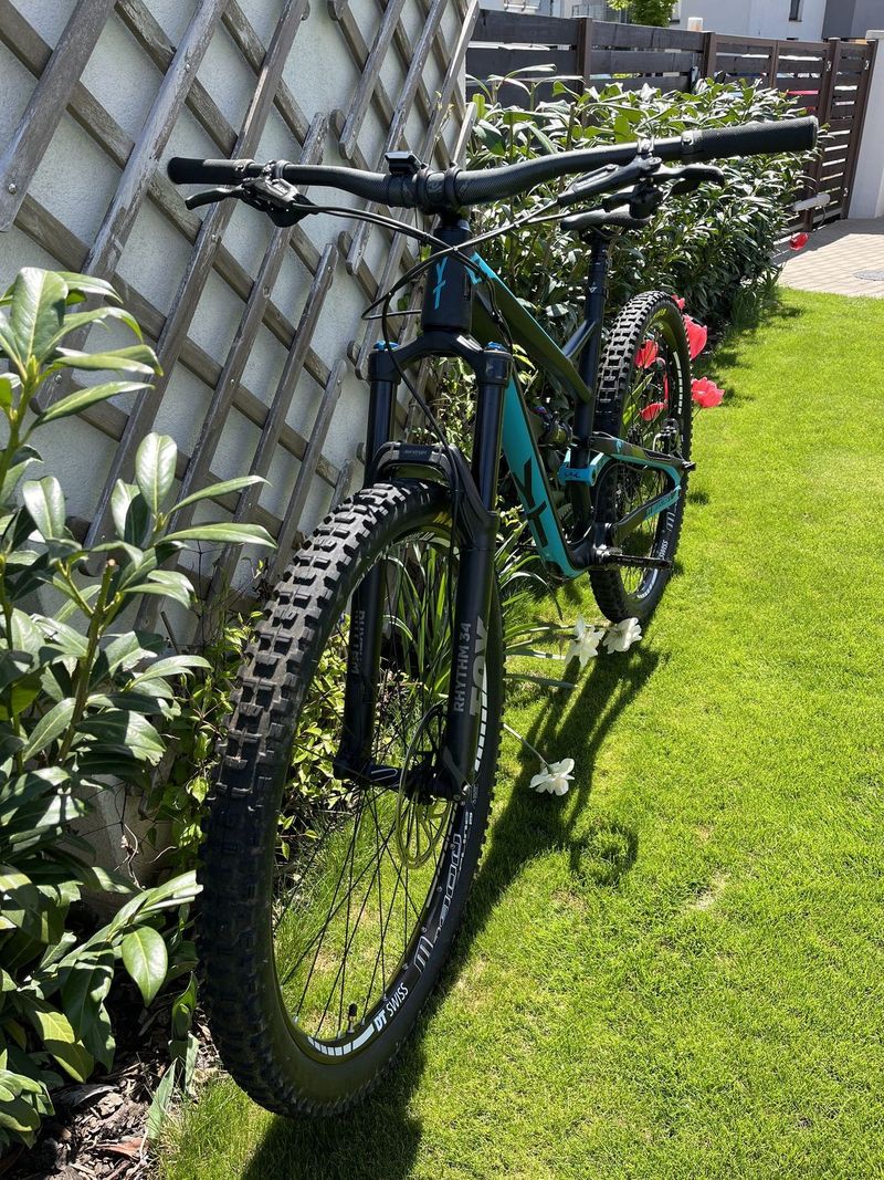 Horské/enduro kolo YT Jeffsy AL, rám L, kola 29" - perfektní stav