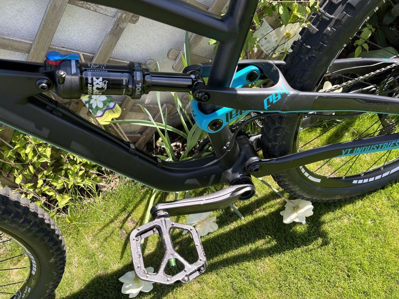 Horské/enduro kolo YT Jeffsy AL, rám L, kola 29" - perfektní stav