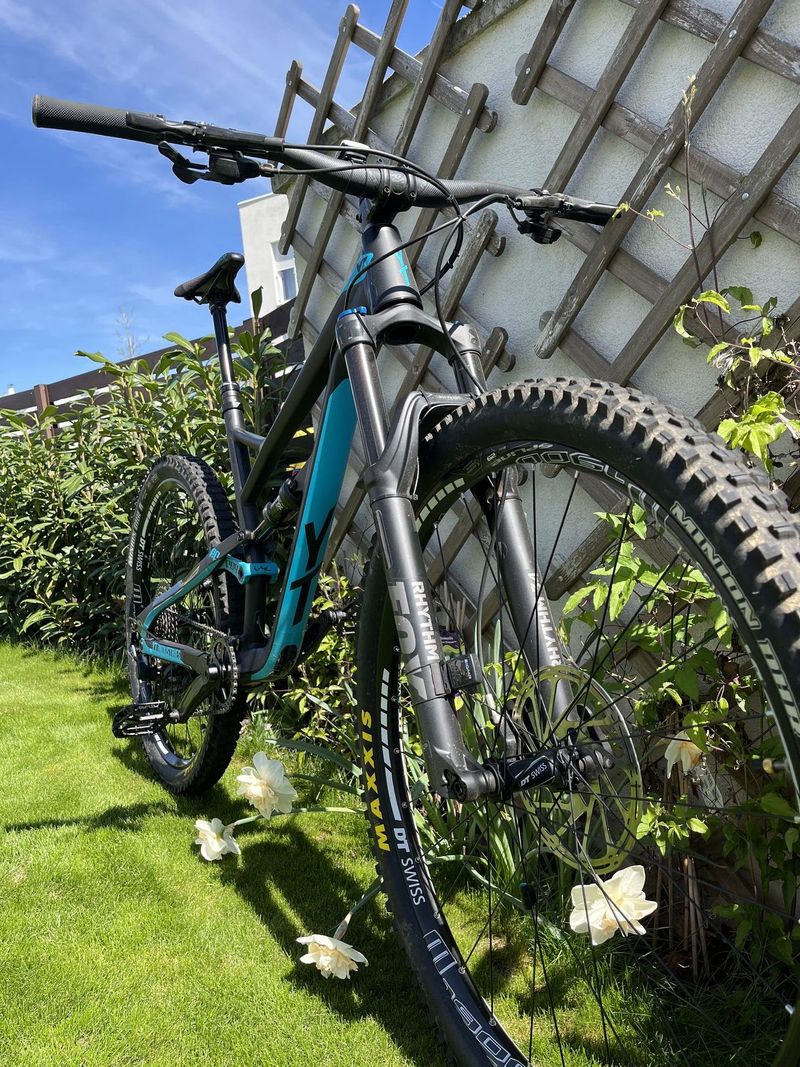 Horské/enduro kolo YT Jeffsy AL, rám L, kola 29" - perfektní stav