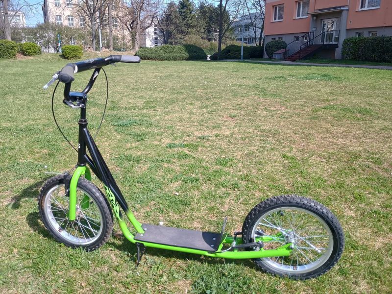 Koloběžka pro dospělé 16"