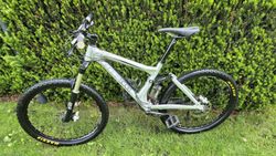 Celo odpružené kolo Scott Genius 60