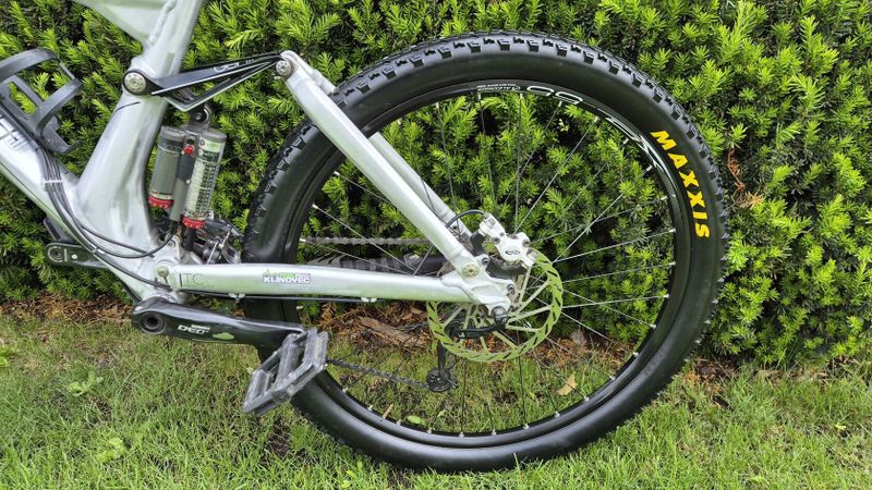 Celo odpružené kolo Scott Genius 60