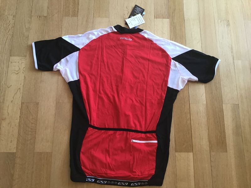 Dres Giessegi Vuelta červený 