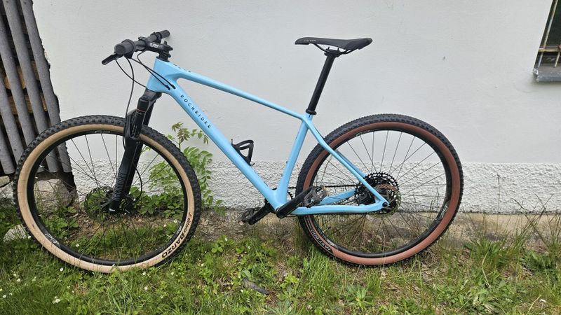 Horské XC kolo Race 740 s karbonovým rámem 