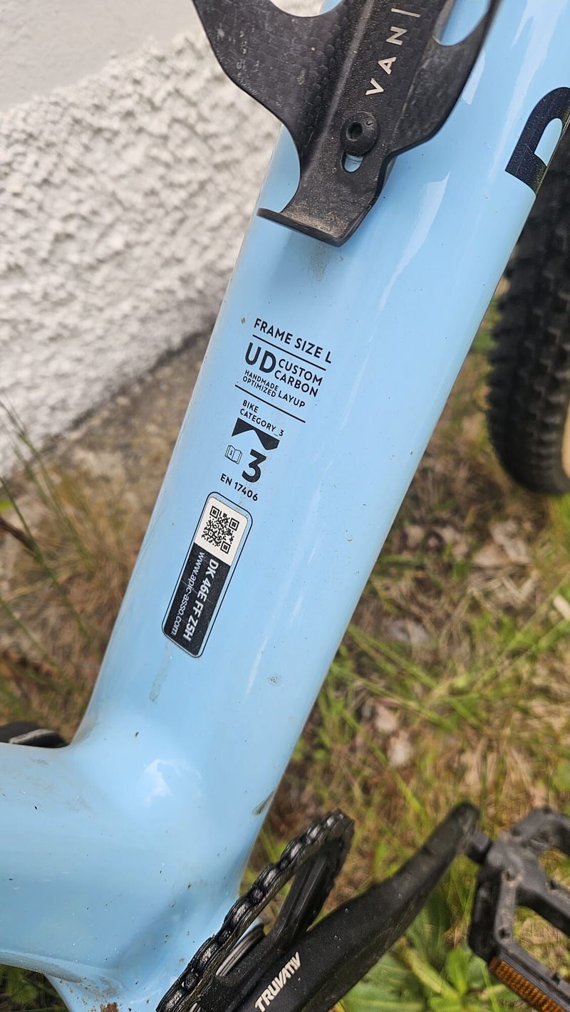 Horské XC kolo Race 740 s karbonovým rámem 