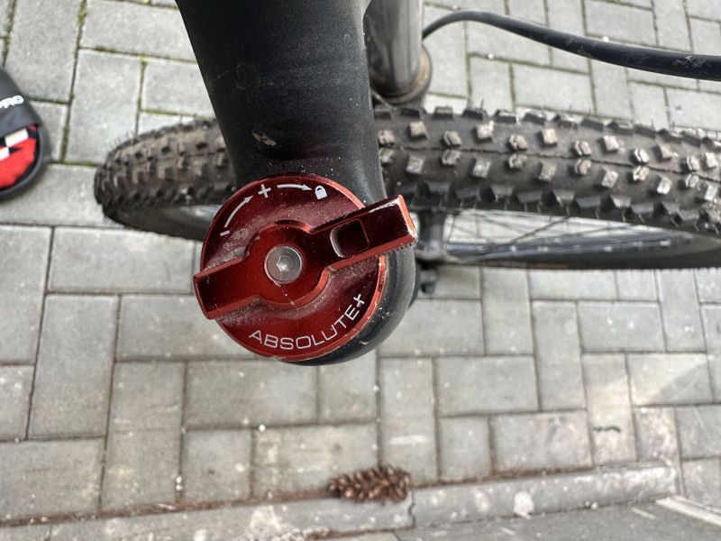 Superior F30 – celoodpružené MTB, velikost XL (20,5”)
