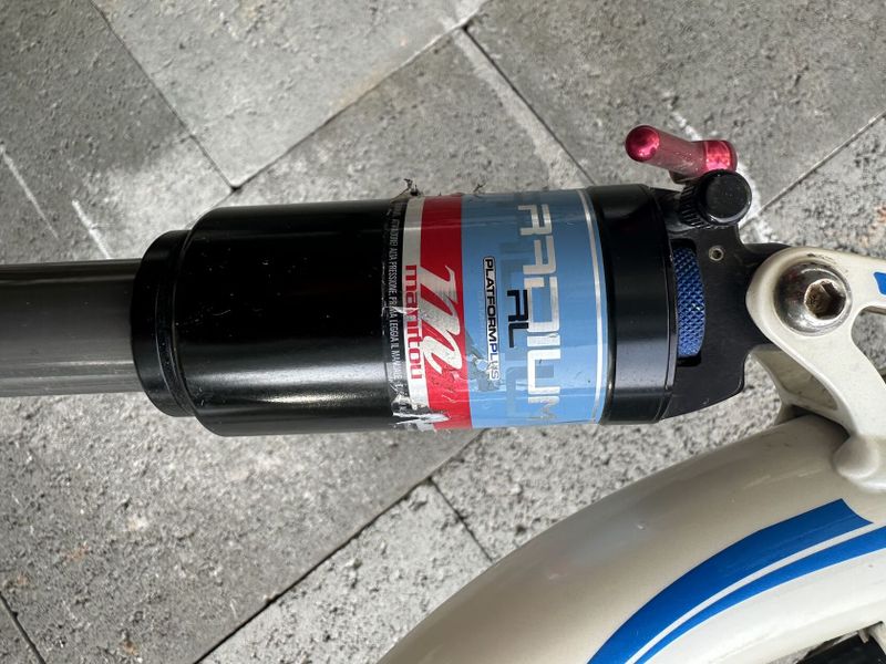 Superior F30 – celoodpružené MTB, velikost XL (20,5”)