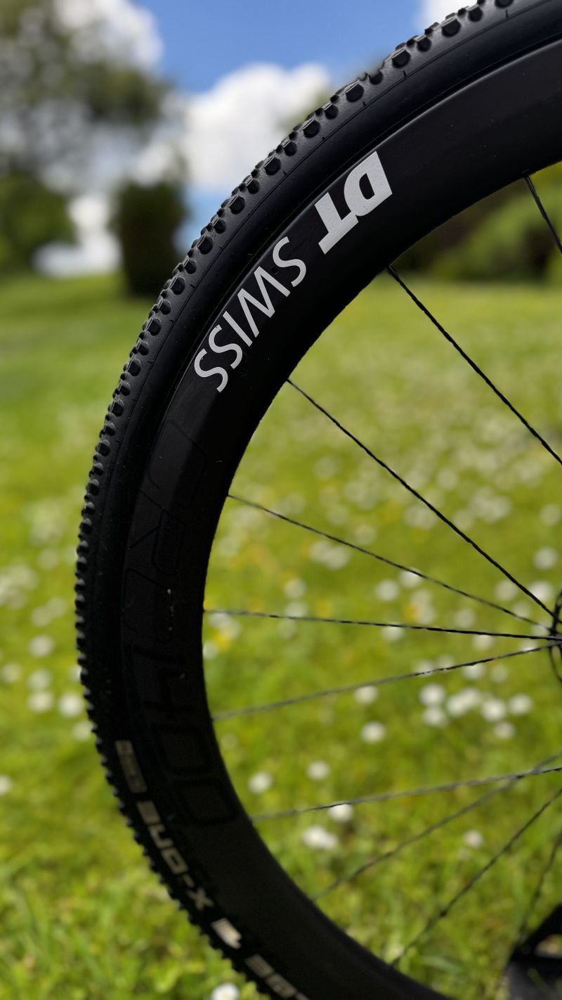Canyon Inflite CF SLX 9