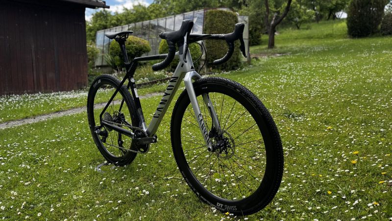 Canyon Inflite CF SLX 9