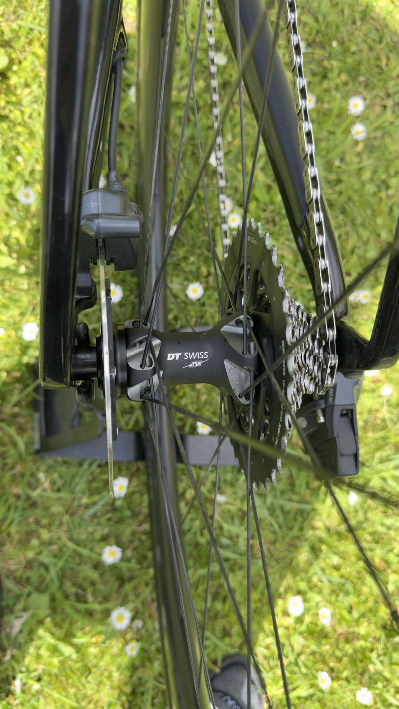 Canyon Inflite CF SLX 9