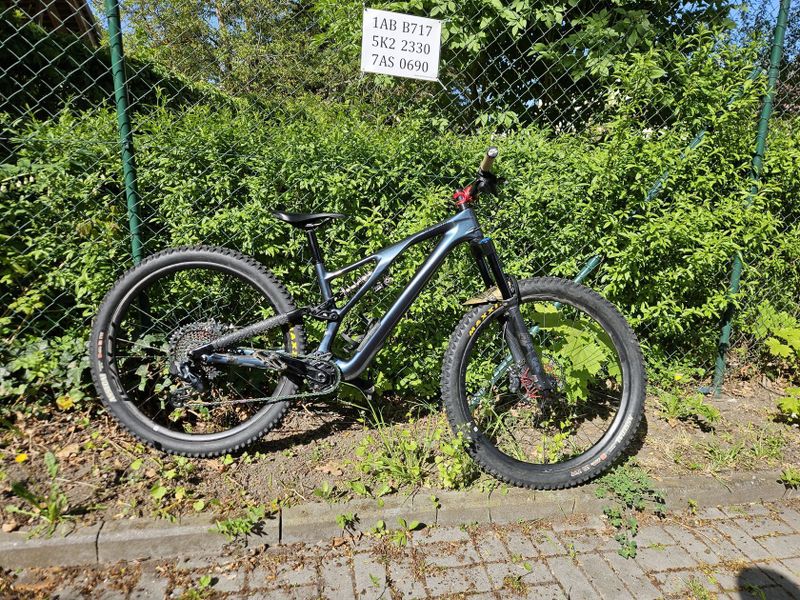 2022 Stumpjumper EVO Expert - velikost S3 ( karbonová a jiná vylepšení)