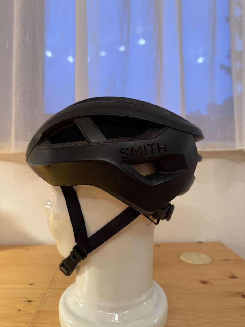 Silniční helma Smith Network MIPS/Koroyd - matte blackout