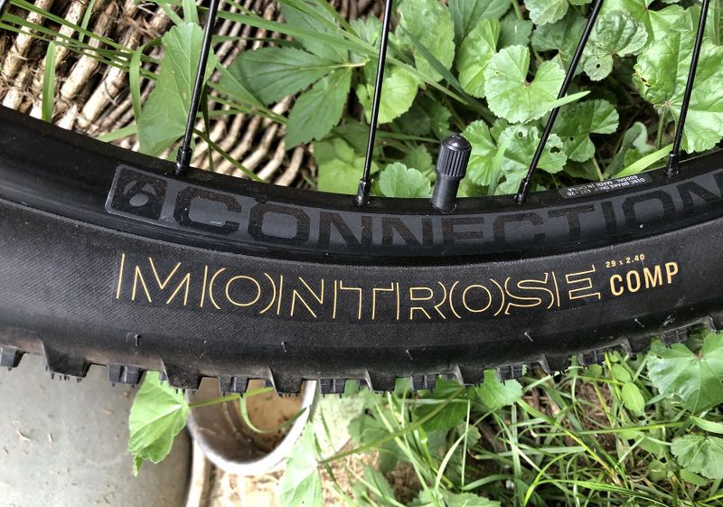  Bontrager plášť 29 x 2,4 
