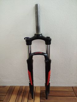 Odpružená MTB vidlice SR SUNTOUR 27,5"