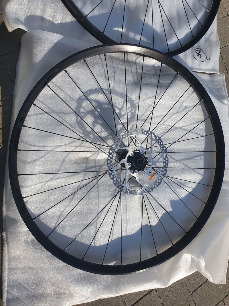 kola RODI TRYP 30, 29" s kotouči, osy boost, vnitřní šíře ráfku 30 mm, ořech micro spline