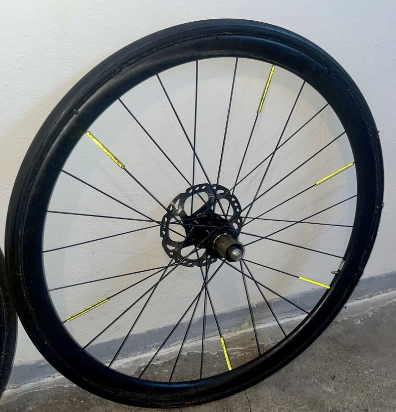 Silniční kolo Triban RC 500 + Karbonové Ráfky
