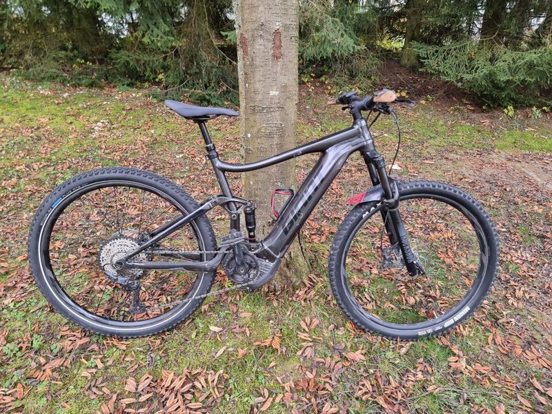 Giant Stance E+ 1 Pro, vel.L, kola 29" baterie 625Wh