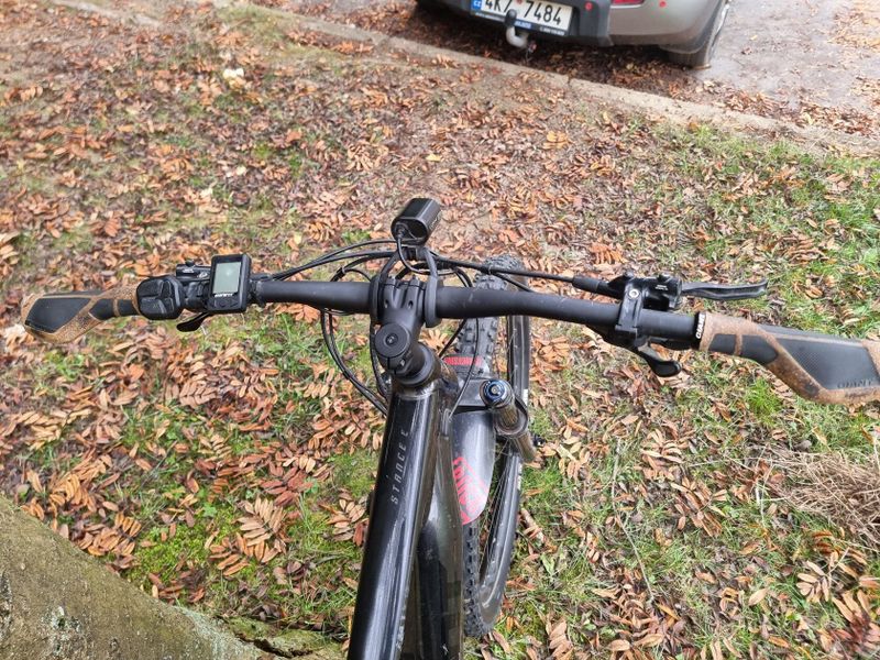 Giant Stance E+ 1 Pro, vel.L, kola 29" baterie 625Wh