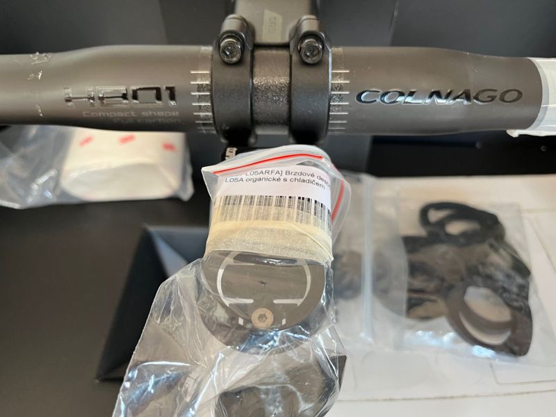 řídítka Colnago HB01 Carbon 440 mm s představcem Colnago SR9 100 mm