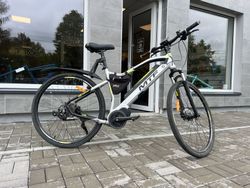 20" VÝKONNÉ TREKINGOVÉ, málo jeté, po servisu, 45km/h // P.C 50tis ✅