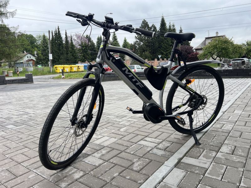 20" VÝKONNÉ TREKINGOVÉ, málo jeté, po servisu, 45km/h // P.C 50tis ✅