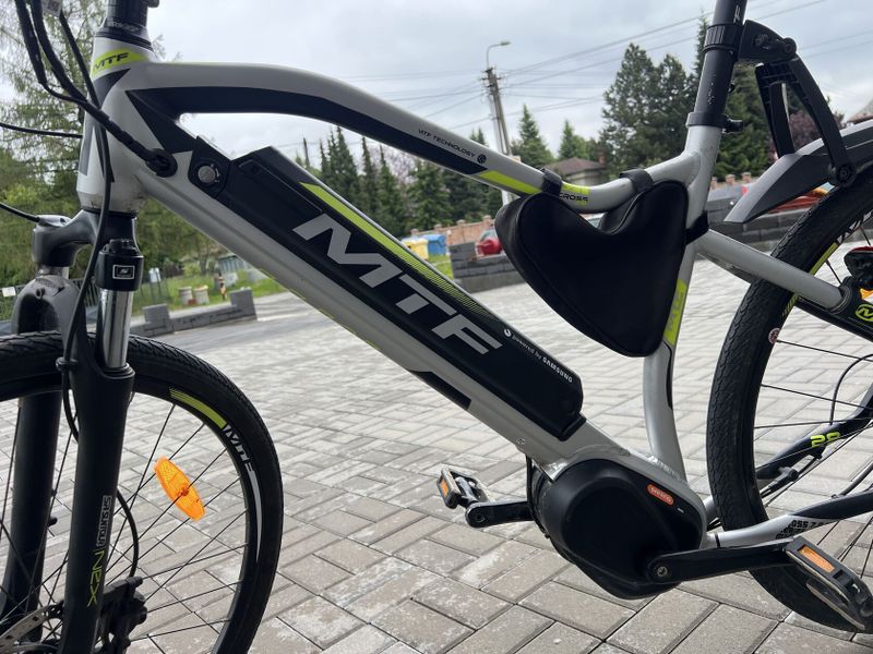 20" VÝKONNÉ TREKINGOVÉ, málo jeté, po servisu, 45km/h // P.C 50tis ✅
