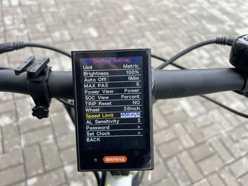 20" VÝKONNÉ TREKINGOVÉ, málo jeté, po servisu, 45km/h // P.C 50tis ✅