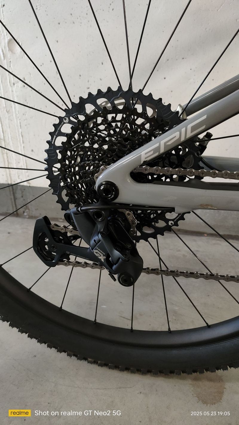Specialized Epic Evo vel. L / RS SID Ultimate