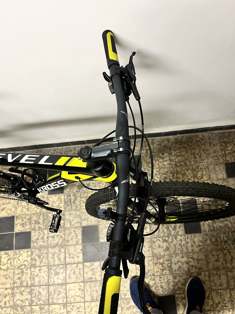 Horské kolo KROSS LEVEL 3.0 29"