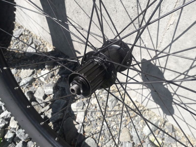 Zapletená kola Bontrager + pláště WTB